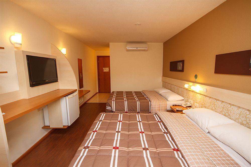 Hotel 10 Itajai/Navegantes Exterior photo
